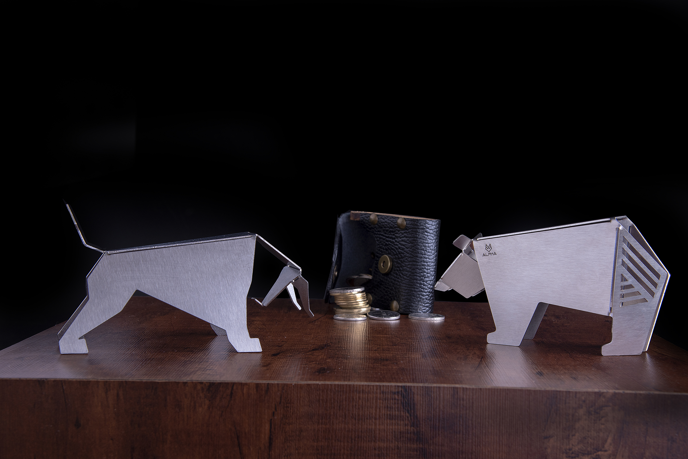 مجسمه استیل آلفا مدل نماد بورس ست دو عددی